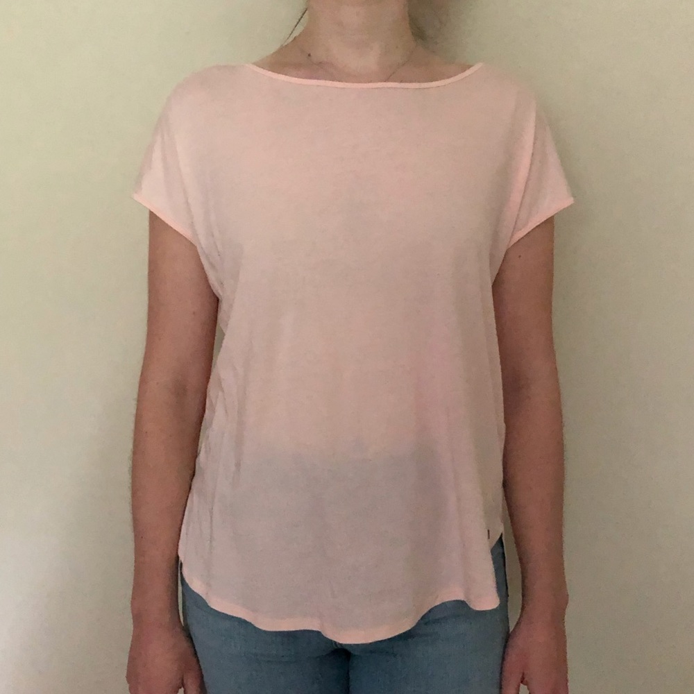 Abercrombie & Fitch peach T shirt